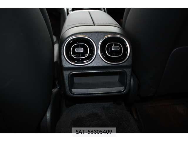 Mercedes Benz C-CLASS 2023-11 7455673-13