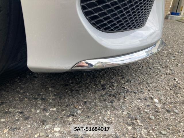 Mercedes Benz C-CLASS 2018-03 7562410-11