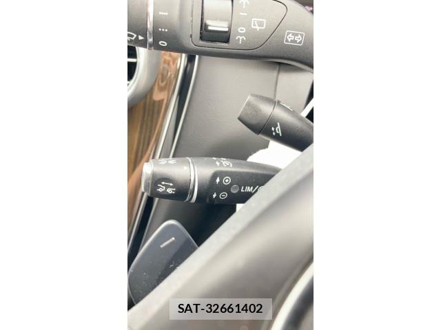 Mercedes Benz C-CLASS 2015-07 7617965-20
