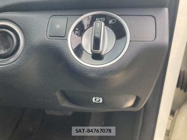 Mercedes Benz C-CLASS 2012-09 7617968-9