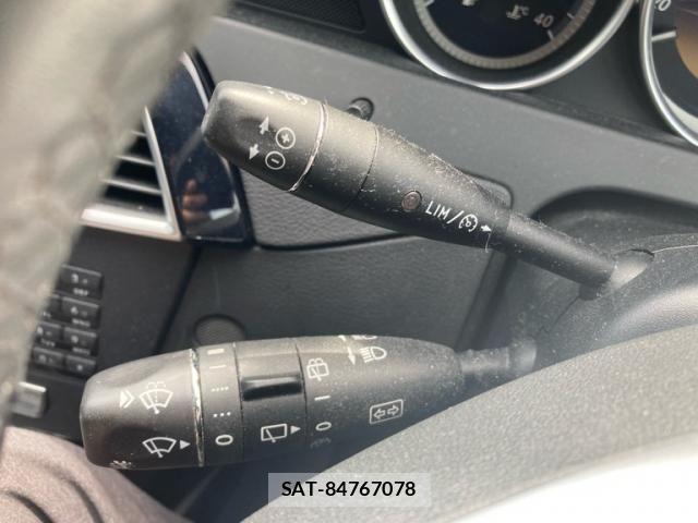 Mercedes Benz C-CLASS 2012-09 7617968-22