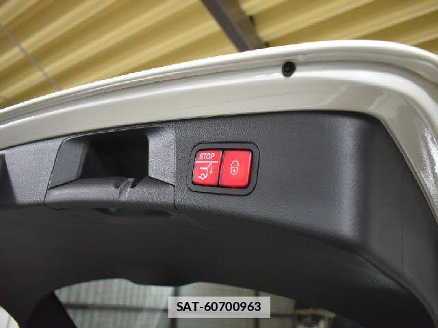Mercedes Benz C-CLASS 2019-02 7979911-20