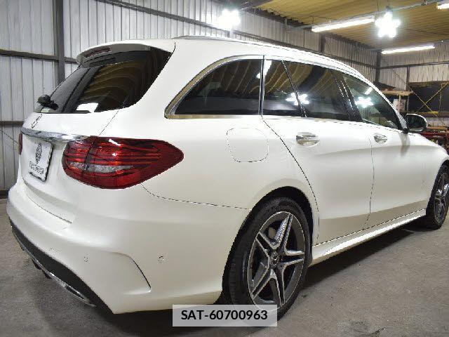 Mercedes Benz C-CLASS 2019-02 7979911-2