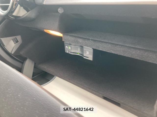 Mercedes Benz C-CLASS 2018-07 8036667-28