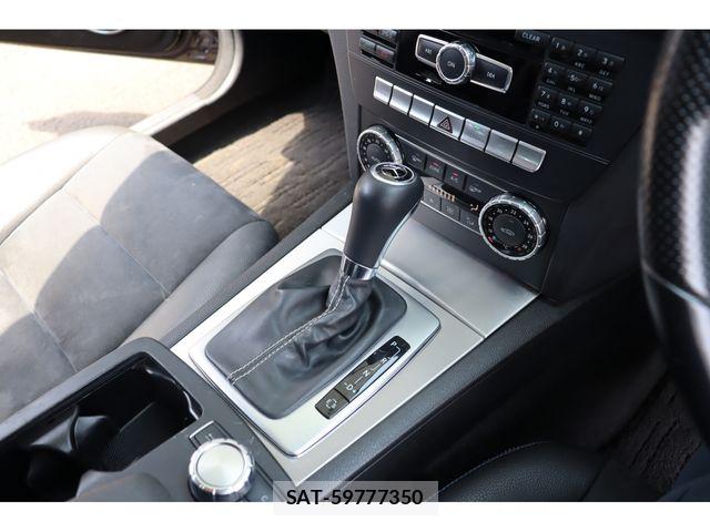 Mercedes Benz C-CLASS 2014-01 8100357-6