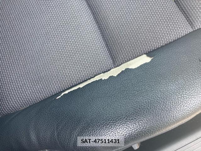 Mercedes Benz C-CLASS 2011-07 8158781-13