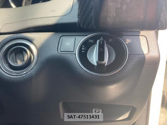 Mercedes Benz C-CLASS 2011-07 8158781-14