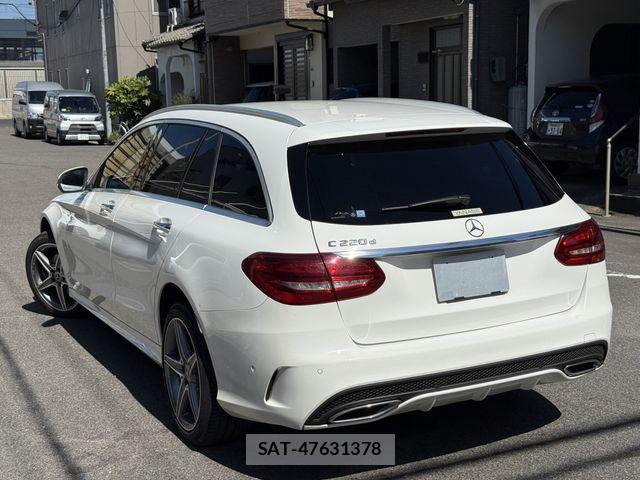 Mercedes Benz C-CLASS 2017-06 8208640-5