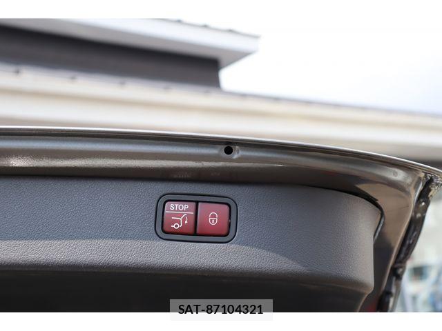 Mercedes Benz C-CLASS 2022-01 8208635-17
