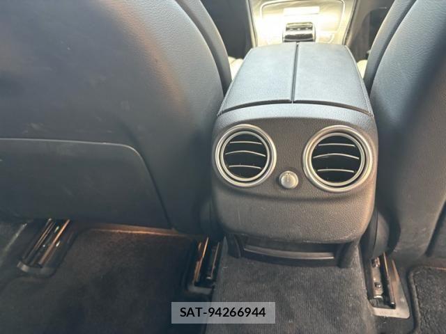 Mercedes Benz C-CLASS 2018-01 8208638-13
