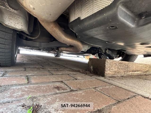Mercedes Benz C-CLASS 2018-01 8208638-8