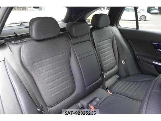Mercedes Benz C-CLASS 2025-09 8208630-5