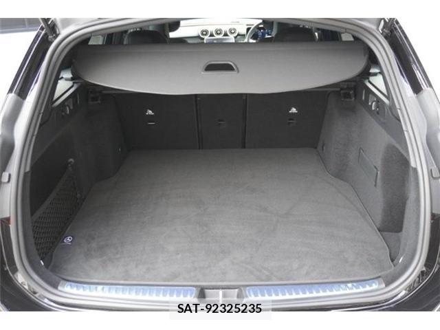 Mercedes Benz C-CLASS 2025-09 8208630-6