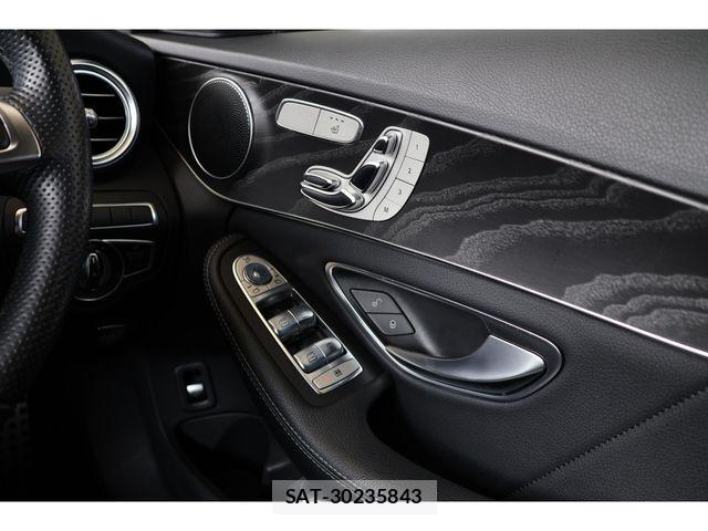 Mercedes Benz C-CLASS 2018-05 8208636-17
