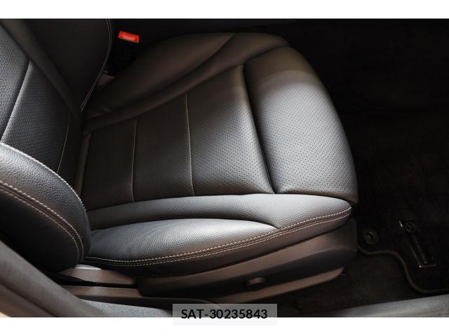 Mercedes Benz C-CLASS 2018-05 8208636-24