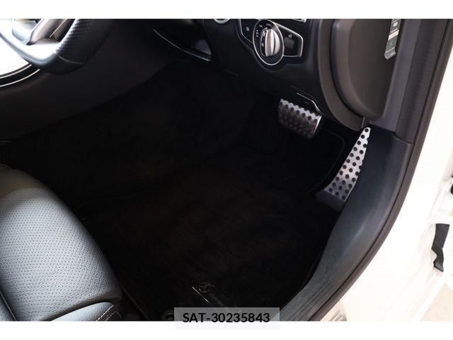 Mercedes Benz C-CLASS 2018-05 8208636-25