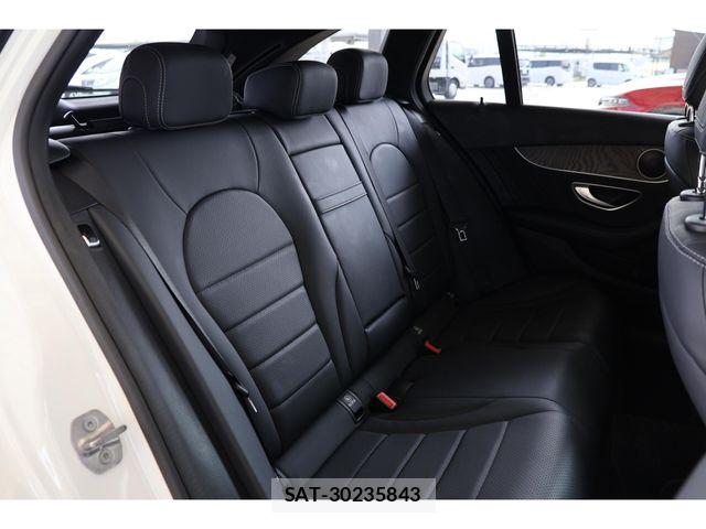 Mercedes Benz C-CLASS 2018-05 8208636-27