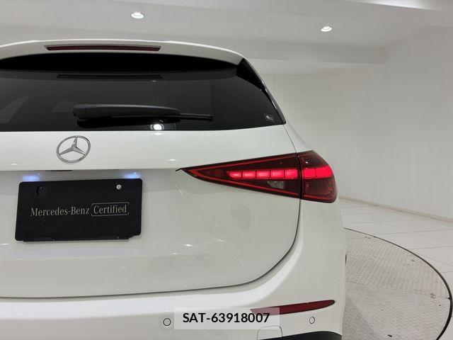 Mercedes Benz C-CLASS 2023-06 8208633-18