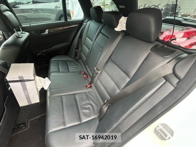 Mercedes Benz C-CLASS 2010-03 8230765-12