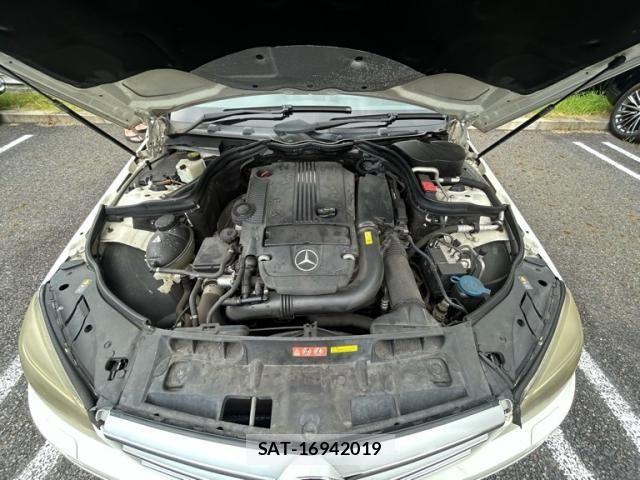 Mercedes Benz C-CLASS 2010-03 8230765-15