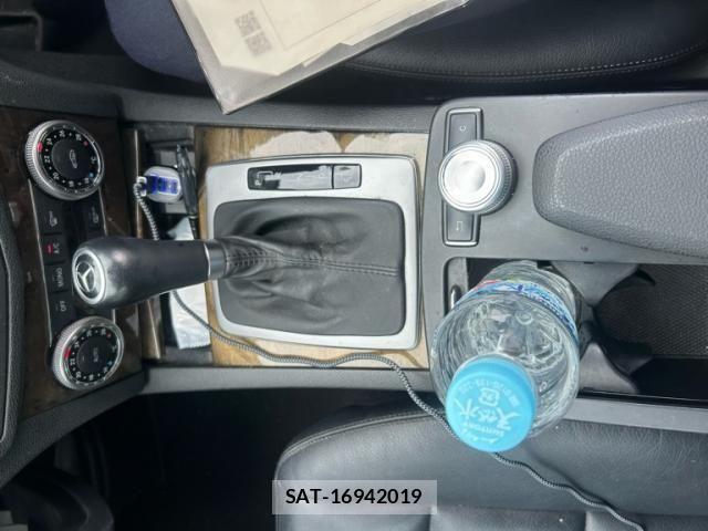 Mercedes Benz C-CLASS 2010-03 8230765-22
