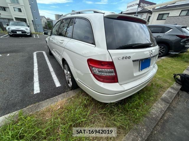 Mercedes Benz C-CLASS 2010-03 8230765-4