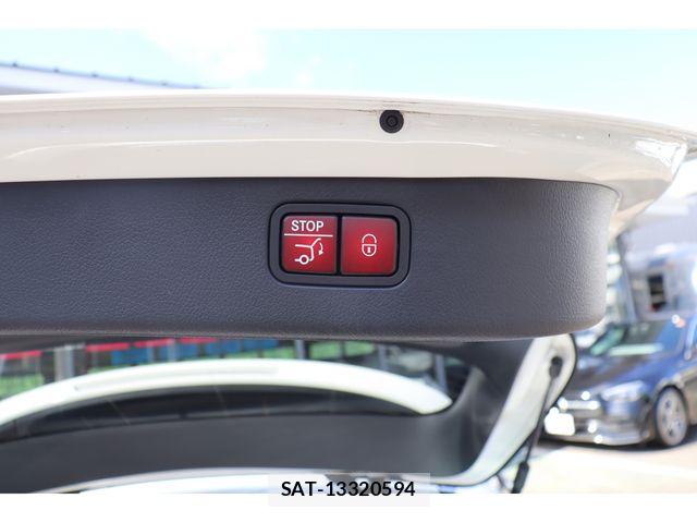 Mercedes Benz C-CLASS 2022-01 8354916-17