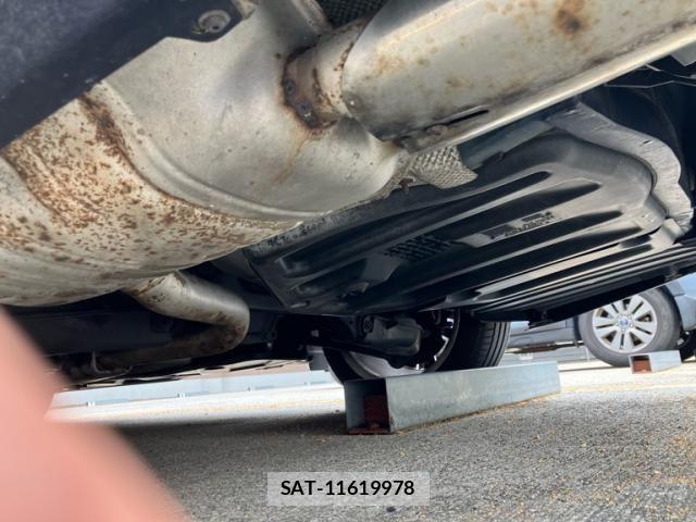 Mercedes Benz C-CLASS 2013-06 8366924-11