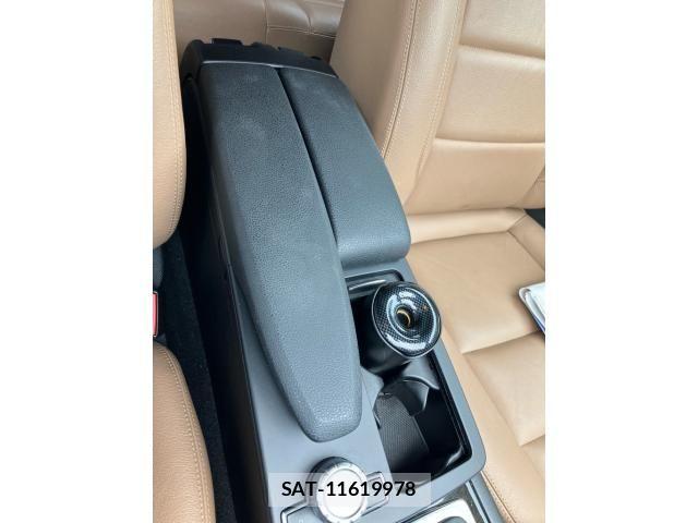 Mercedes Benz C-CLASS 2013-06 8366924-25