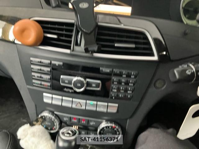 Mercedes Benz C-CLASS 2011-12 8438402-24