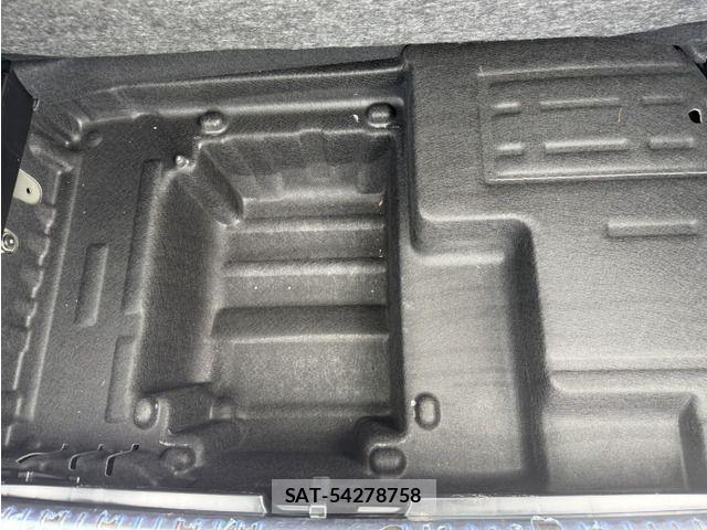 Mercedes Benz C-CLASS 2015-07 8457883-5