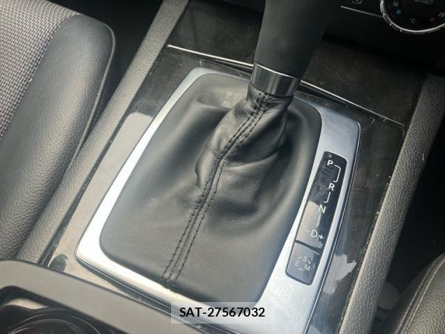 Mercedes Benz C-CLASS 2013-09 8525694-17
