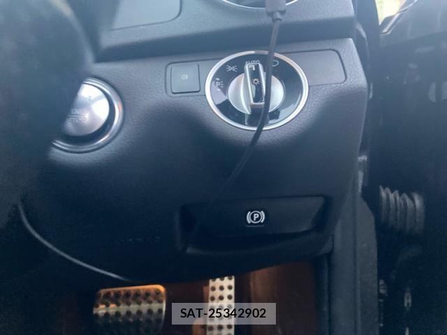 Mercedes Benz C-CLASS 2012-09 8525696-23