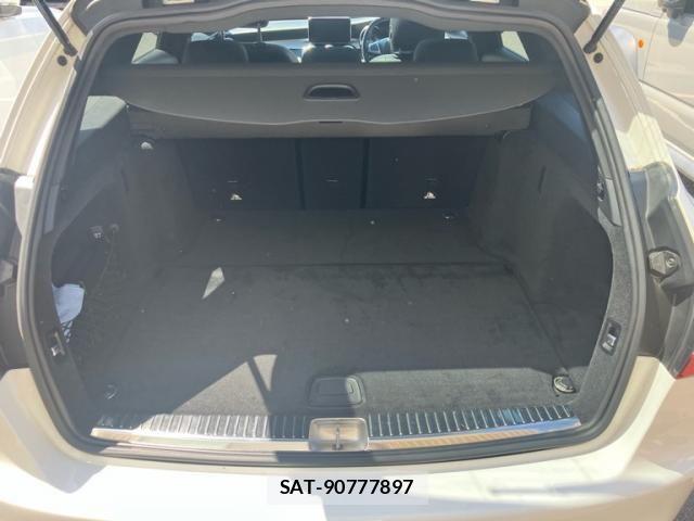 Mercedes Benz C-CLASS 2017-09 8525691-17