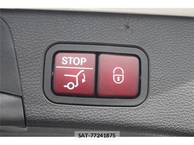 Mercedes Benz C-CLASS 2019-01 8562616-9