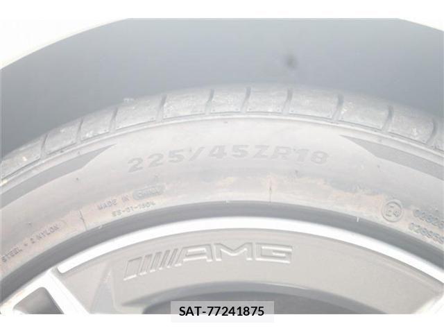 Mercedes Benz C-CLASS 2019-01 8562616-15