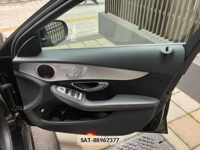 Mercedes Benz C-CLASS 2018-10 8562612-15