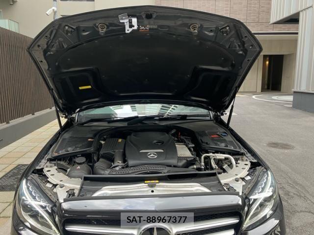 Mercedes Benz C-CLASS 2018-10 8562612-7