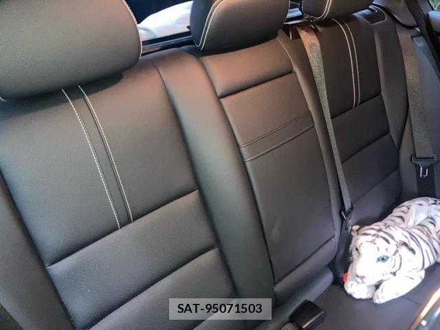 Mercedes Benz C-CLASS 2012-11 8743810-14