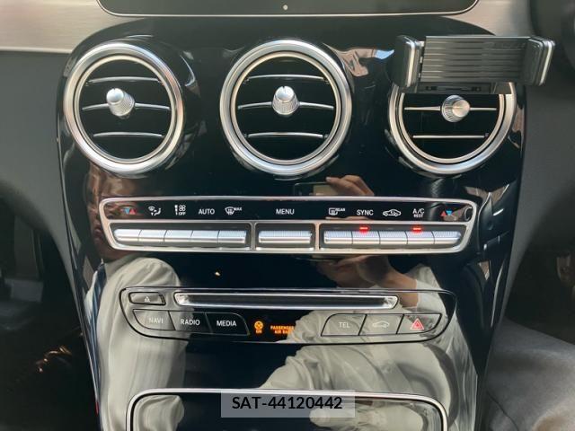 Mercedes Benz C-CLASS 2017-10 8830229-22