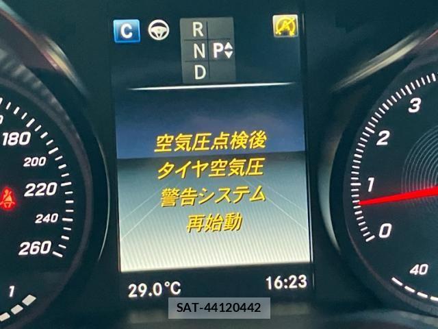 Mercedes Benz C-CLASS 2017-10 8830229-26