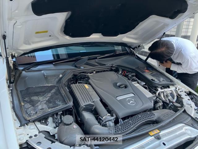 Mercedes Benz C-CLASS 2017-10 8830229-27