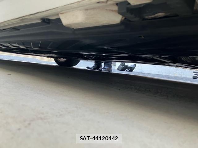 Mercedes Benz C-CLASS 2017-10 8830229-29