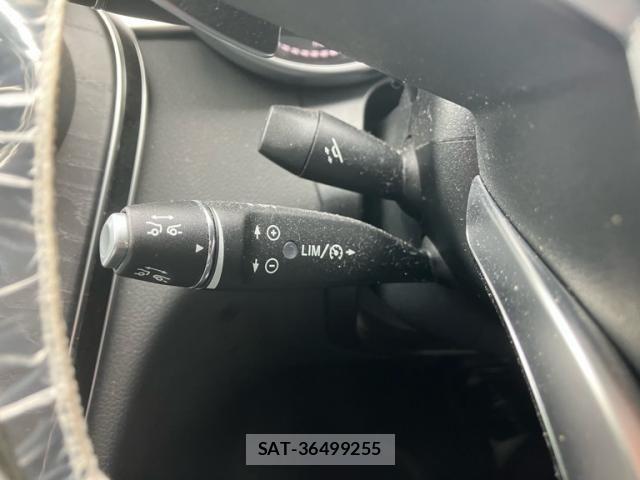 Mercedes Benz C-CLASS 2016-05 8830228-18