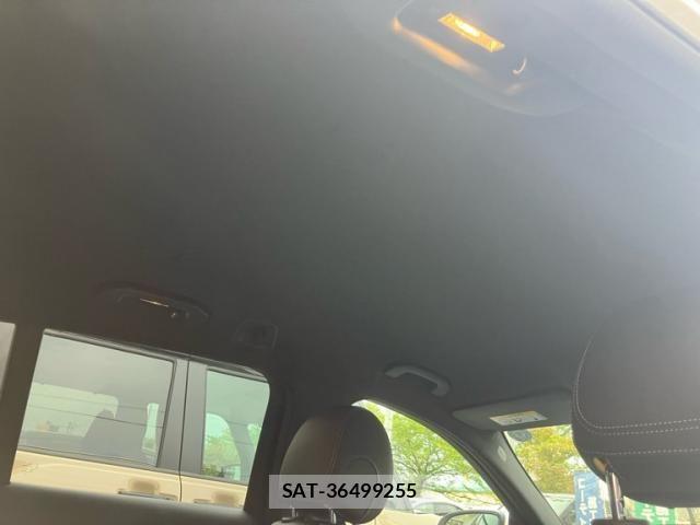 Mercedes Benz C-CLASS 2016-05 8830228-28