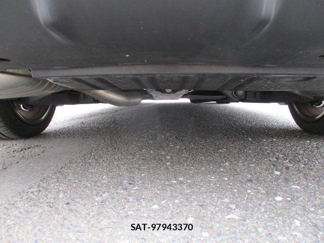 Mercedes Benz C-CLASS 2023-04 8830224-11