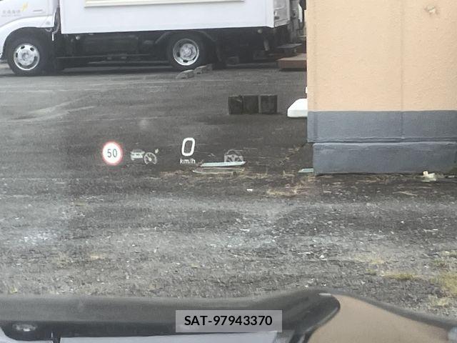 Mercedes Benz C-CLASS 2023-04 8830224-23