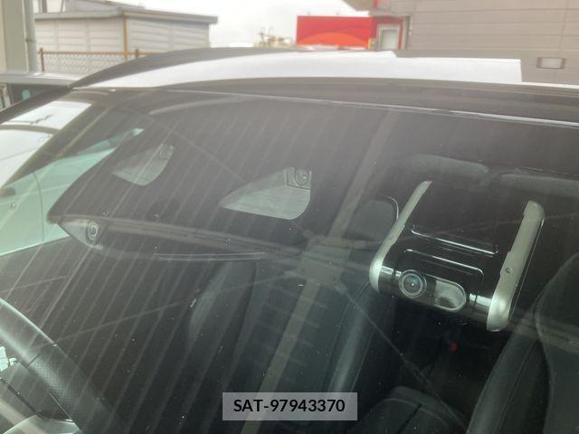 Mercedes Benz C-CLASS 2023-04 8830224-27