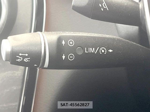 Mercedes Benz C-CLASS 2017-08 8830225-3