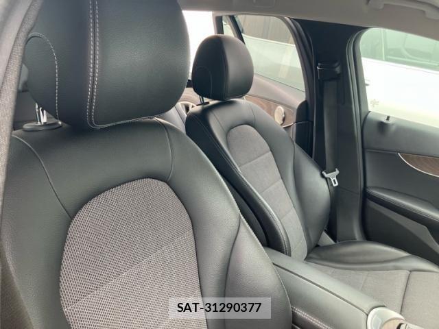 Mercedes Benz C-CLASS 2019-01 8880711-22